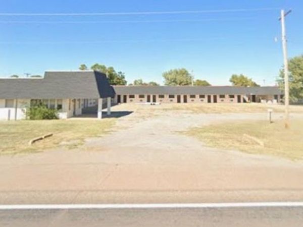807 W Oklahoma Avenue, Okeene, OK 73763
