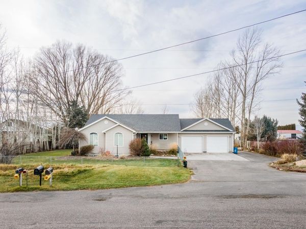 22 N 725 w, Blackfoot, ID 83221