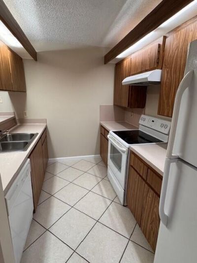 3310 33 Way, West Palm Beach, FL 33407 Photo