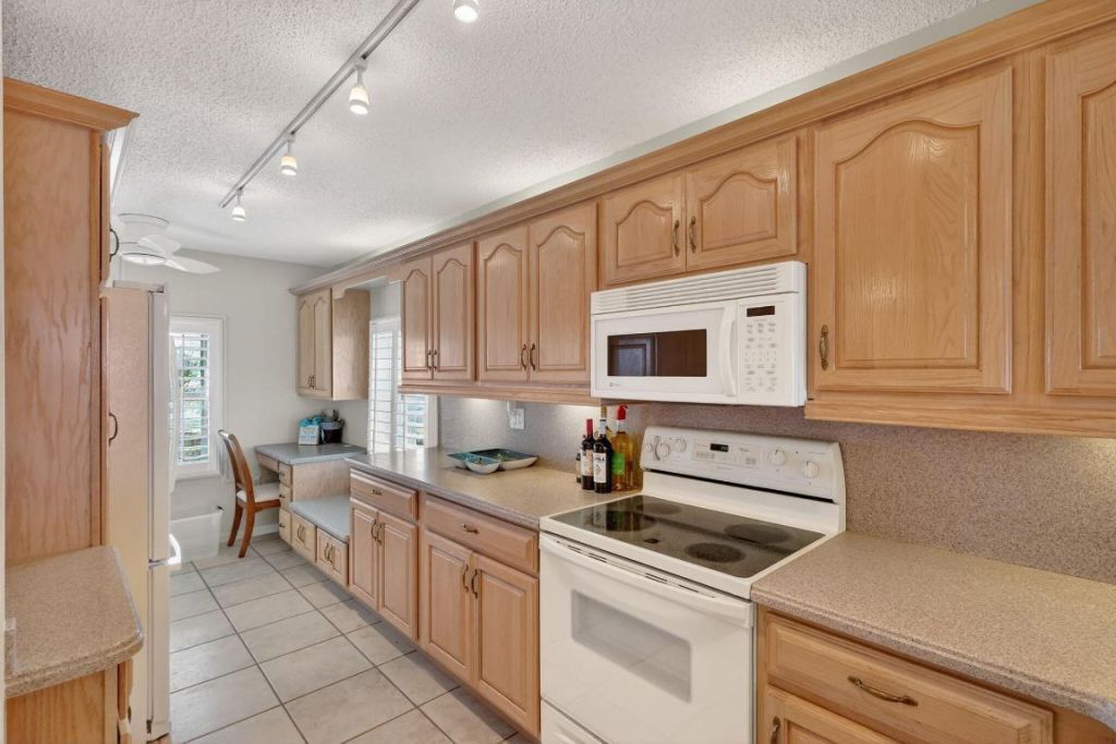 10980 S Ocean Drive, Unit 311, Jensen Beach, FL 34957 Photo