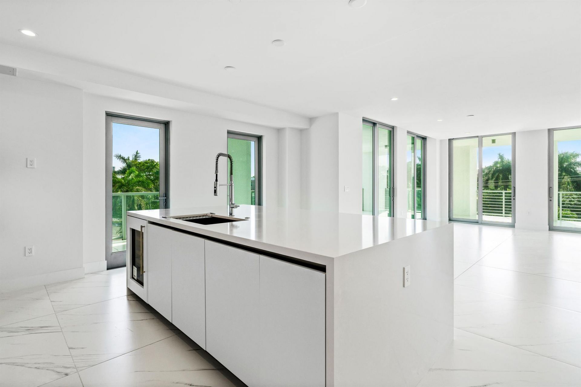 495 E Royal Palm Road, Unit 402, Boca Raton, FL 33432 Photo