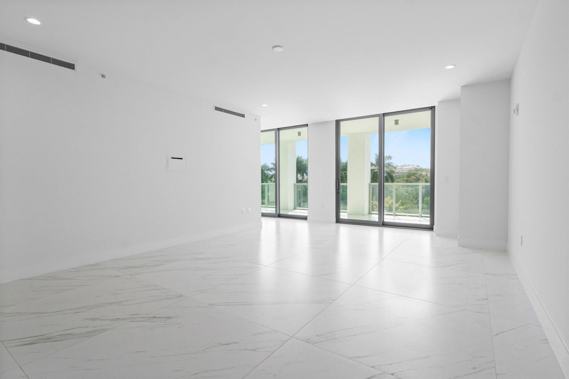 495 E Royal Palm Road, Unit 402, Boca Raton, FL 33432 Photo