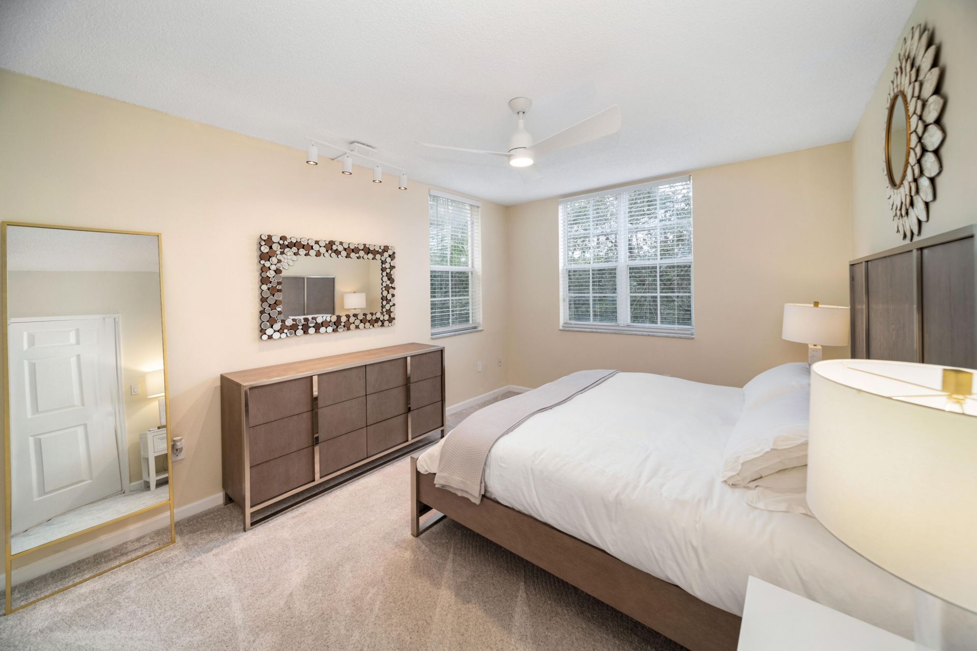 720 S Sapodilla Avenue, Unit 301, West Palm Beach, FL 33401 Photo