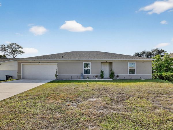 644 SW Hoffenberg Avenue, Port St. Lucie, FL 34953