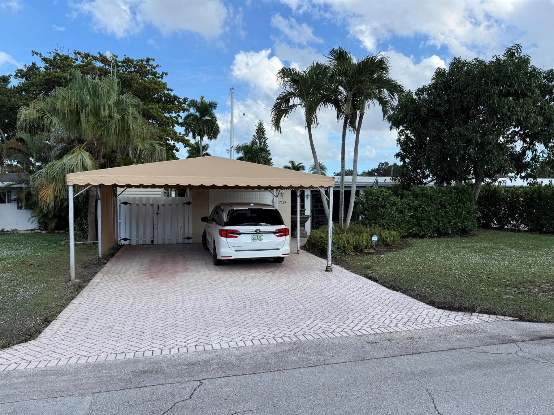 2524 Gulfstream Lane, Fort Lauderdale, FL 33312 Photo