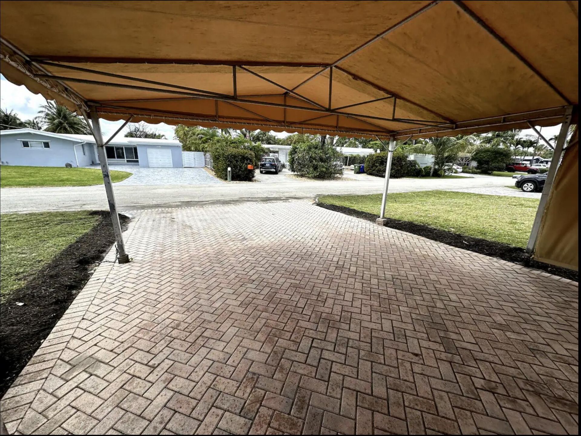 2524 Gulfstream Lane, Fort Lauderdale, FL 33312 Photo