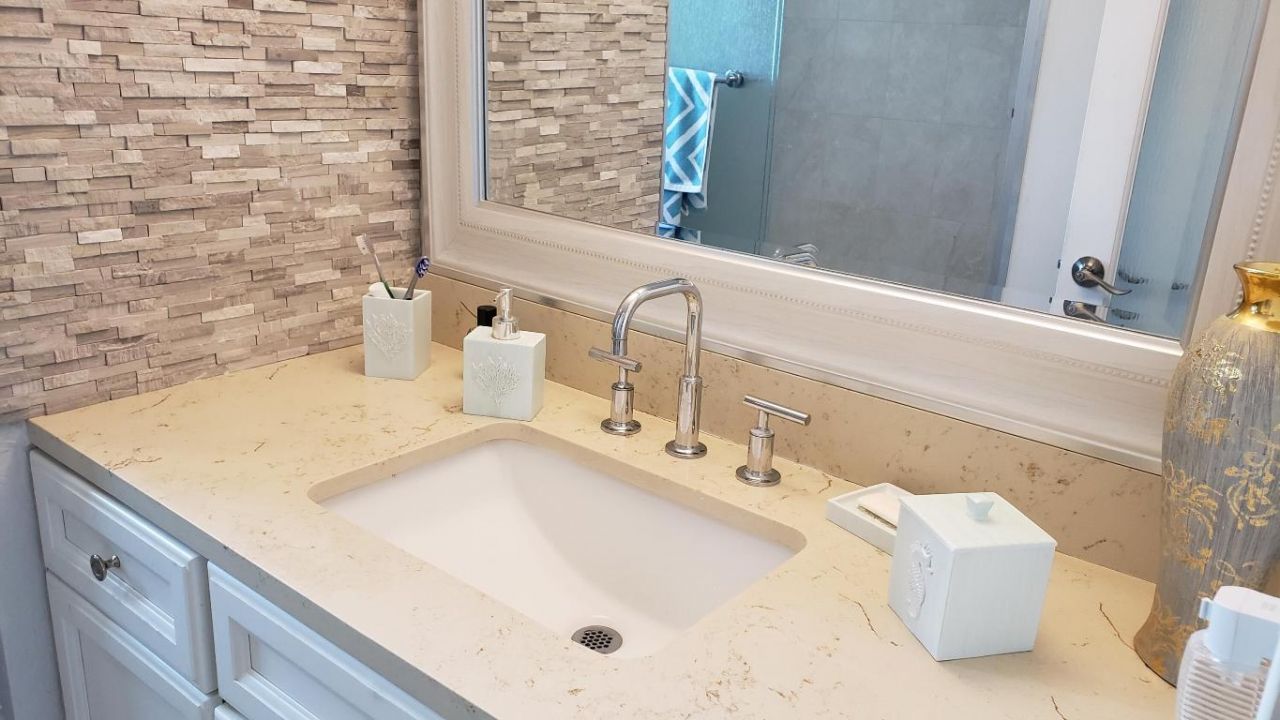 3755 Via Poinciana, Unit 304, Lake Worth, FL 33467 Photo