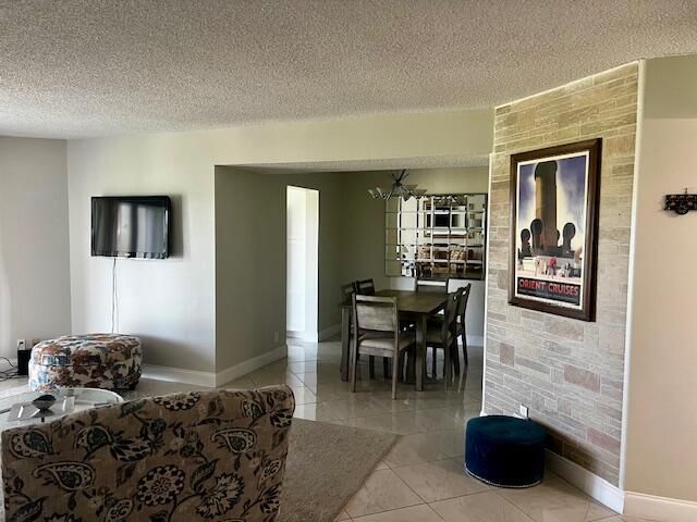 3755 Via Poinciana, Unit 304, Lake Worth, FL 33467 Photo