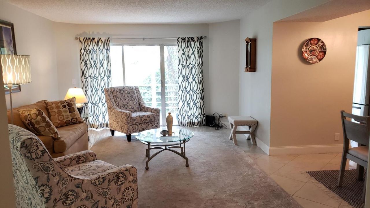 3755 Via Poinciana, Unit 304, Lake Worth, FL 33467 Photo