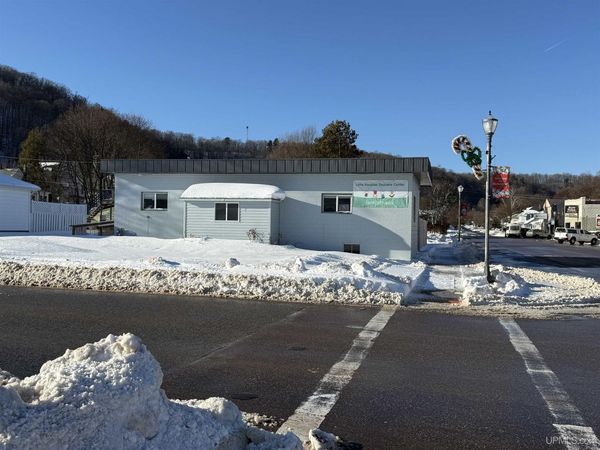 201 W Superior Street, Munising, MI 49862
