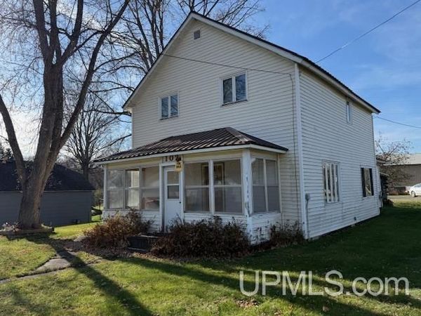 102 Bates Street, Crystal Falls Twp, MI 49920