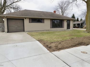 4440 E Lake Road, Sheffield Lake, OH 44054