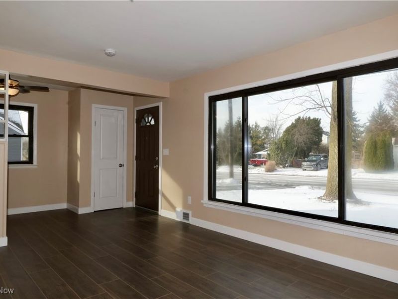 4440 E Lake Road, Sheffield Lake, OH 44054 Photo 11