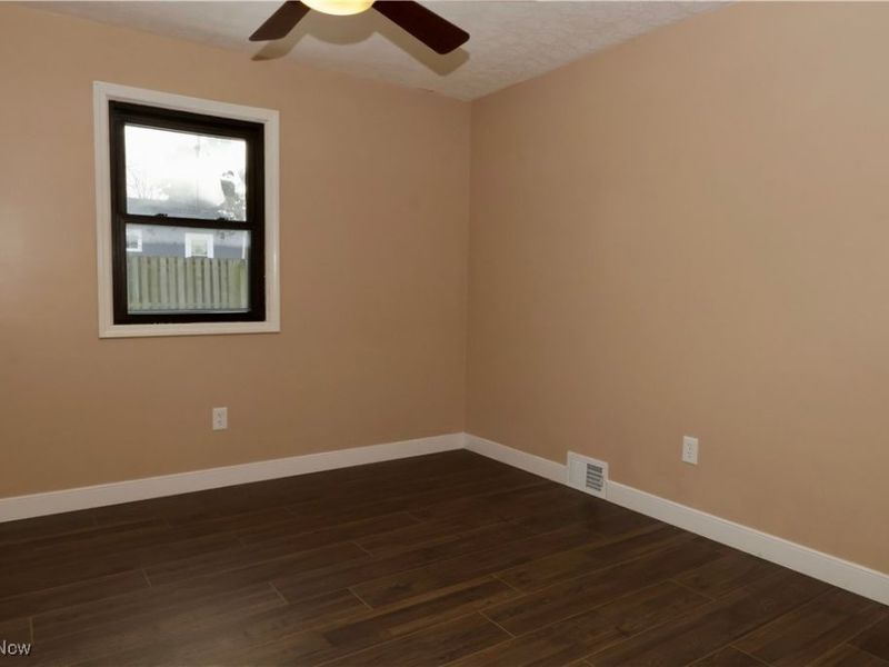 4440 E Lake Road, Sheffield Lake, OH 44054 Photo 16