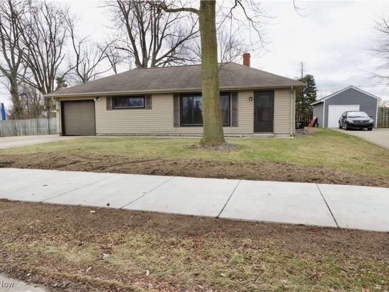 4440 E Lake Road, Sheffield Lake, OH 44054 Photo 2