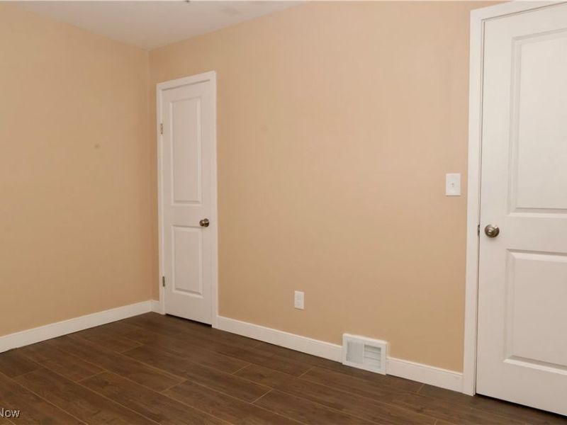 4440 E Lake Road, Sheffield Lake, OH 44054 Photo 21