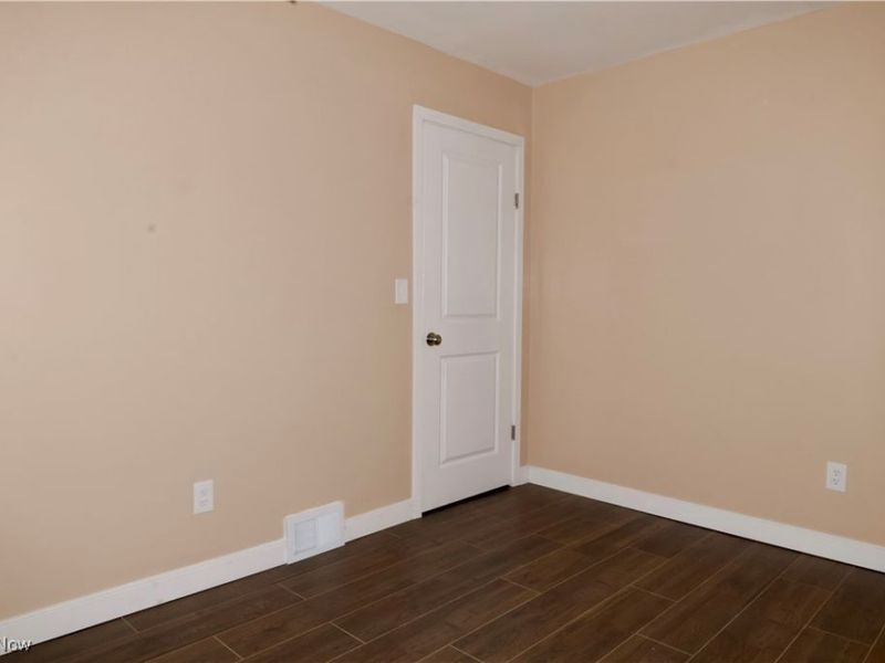 4440 E Lake Road, Sheffield Lake, OH 44054 Photo 22