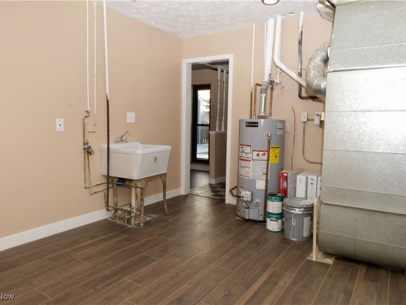 4440 E Lake Road, Sheffield Lake, OH 44054 Photo 25