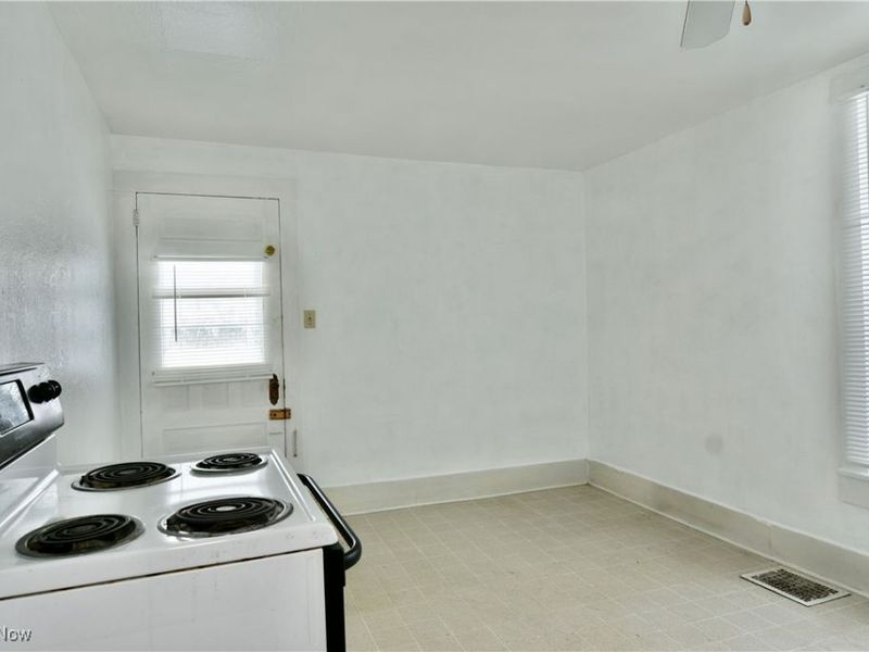 12977 South Avenue, North Lima, OH 44452 Photo 40