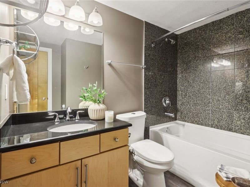 1237 Washington Avenue, Unit 709, Cleveland, OH 44113 Photo 25