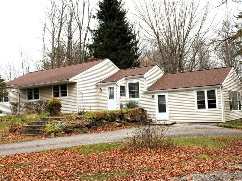 8711 Mayfield Road, Chesterland, OH 44026 Photo 1