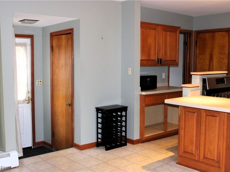 8711 Mayfield Road, Chesterland, OH 44026 Photo 3