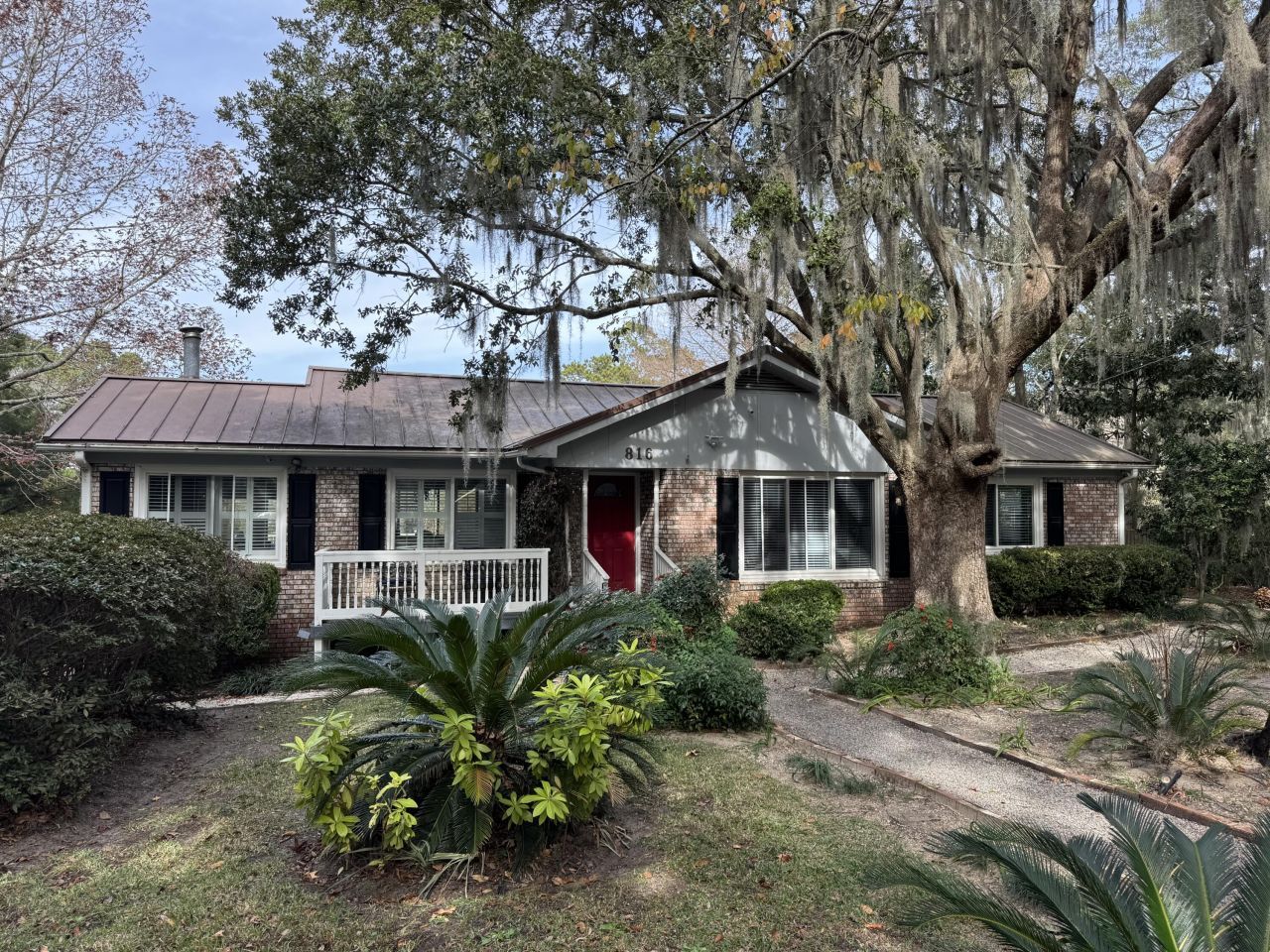 816 Bose Court Mount Pleasant, SC 29464