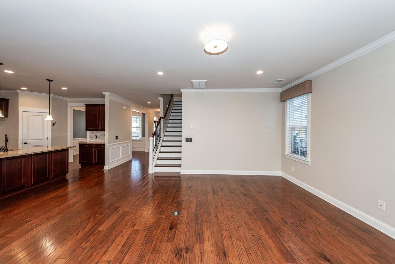 111 Hemlock Street Photo 20