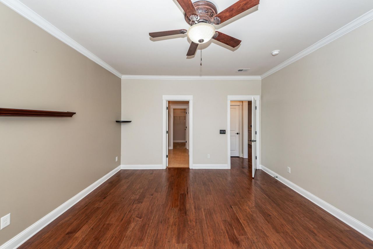 111 Hemlock Street Photo 27