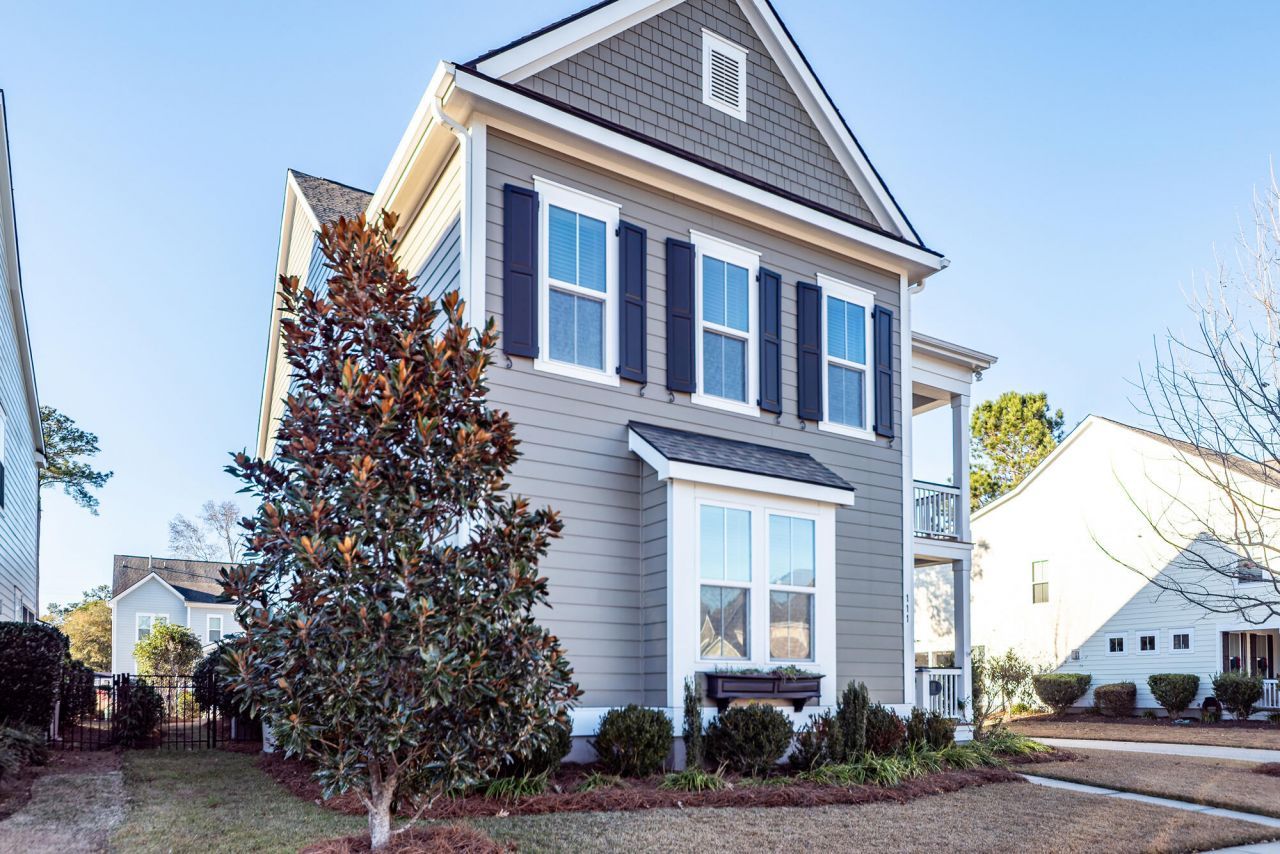 111 Hemlock Street Photo 6