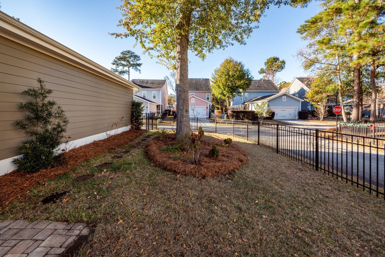 111 Hemlock Street Photo 60