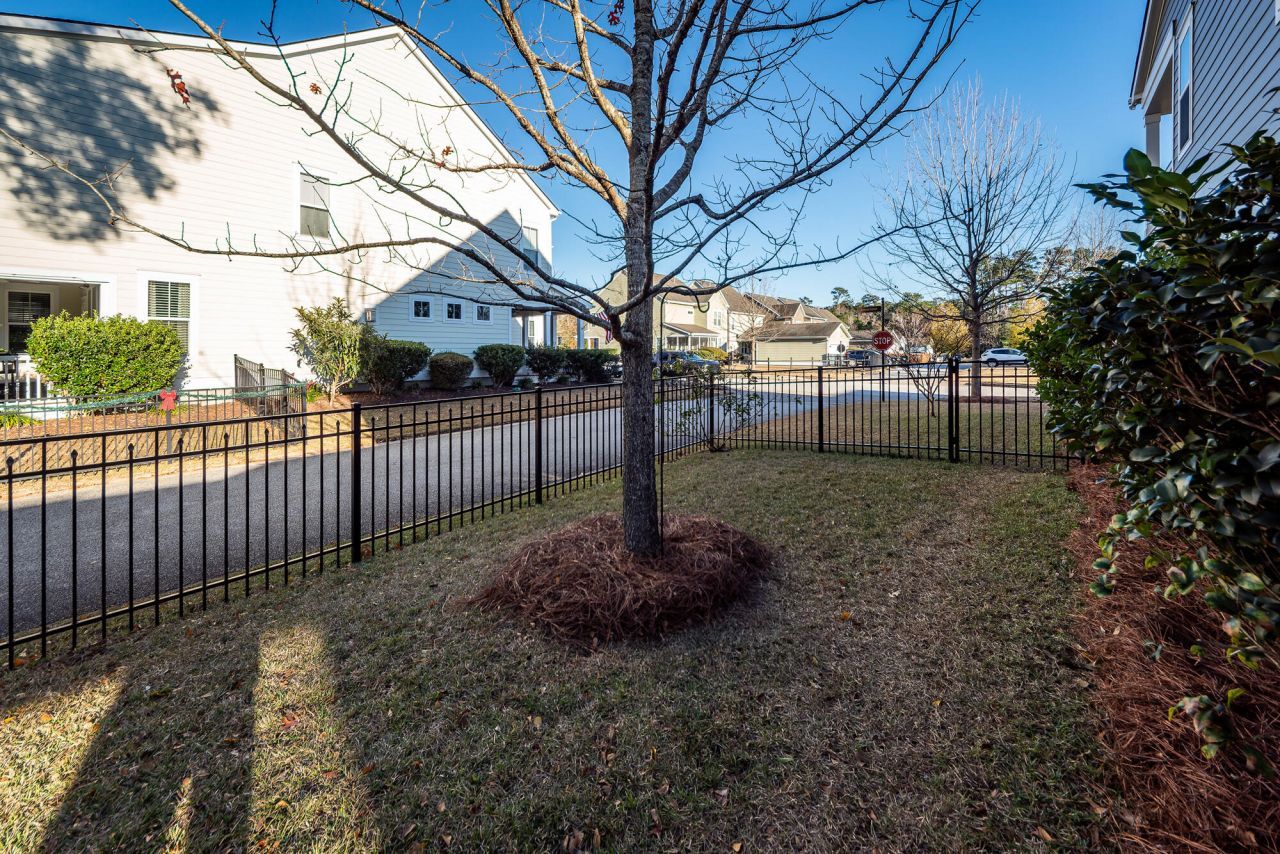 111 Hemlock Street Photo 61