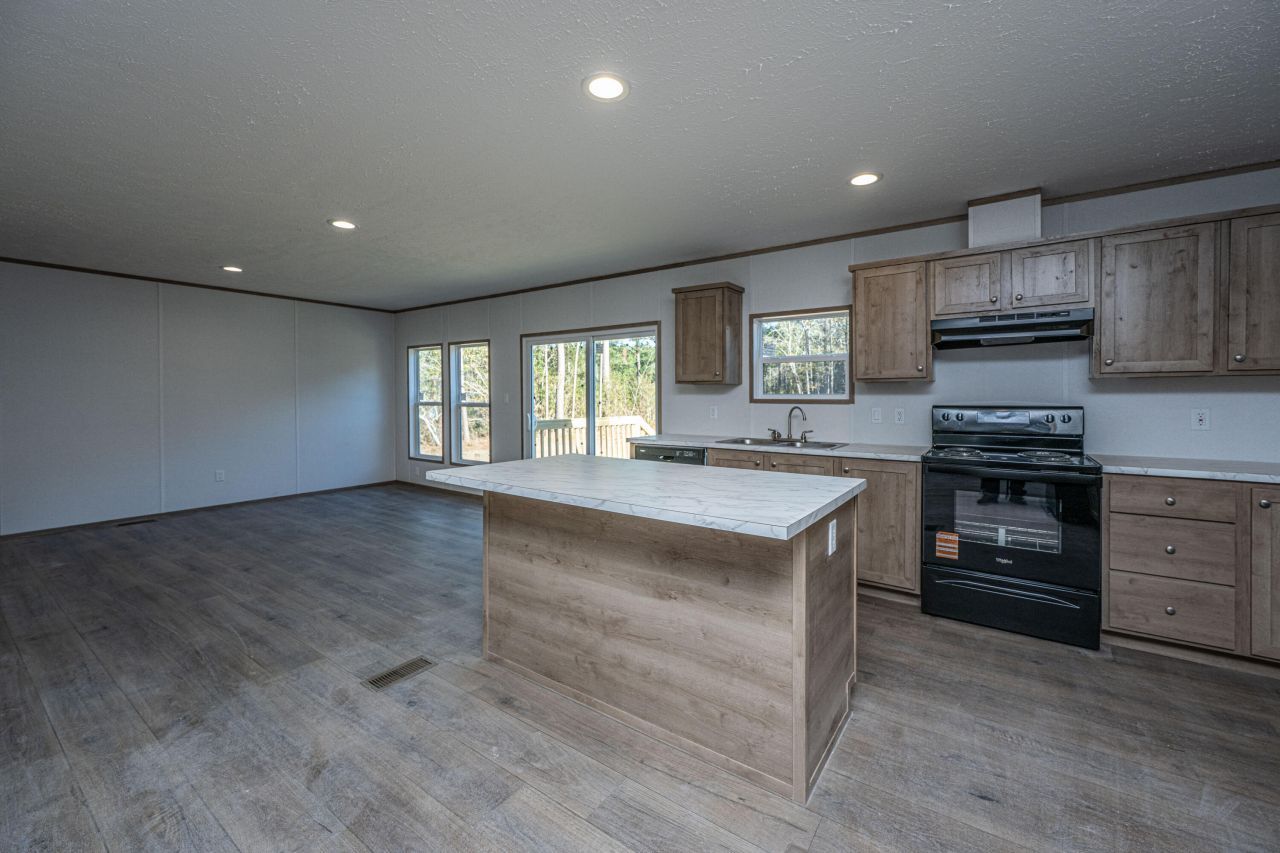 2896 Harristown Road Photo 11