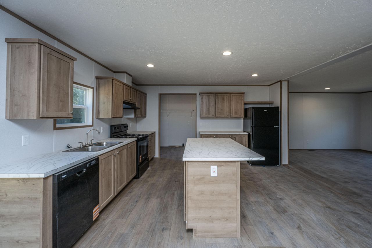 2896 Harristown Road Photo 14