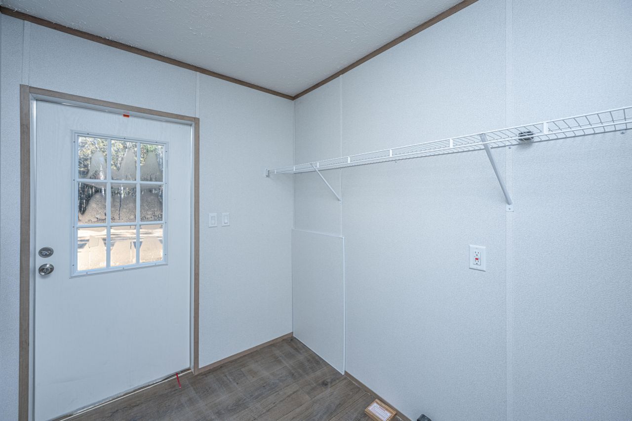 2896 Harristown Road Photo 22