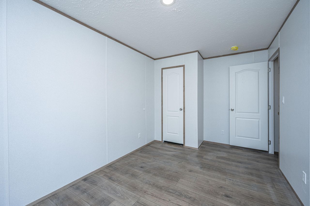 2896 Harristown Road Photo 39