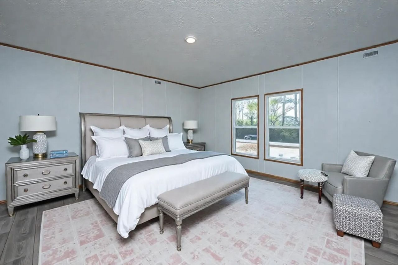 2896 Harristown Road Photo 4