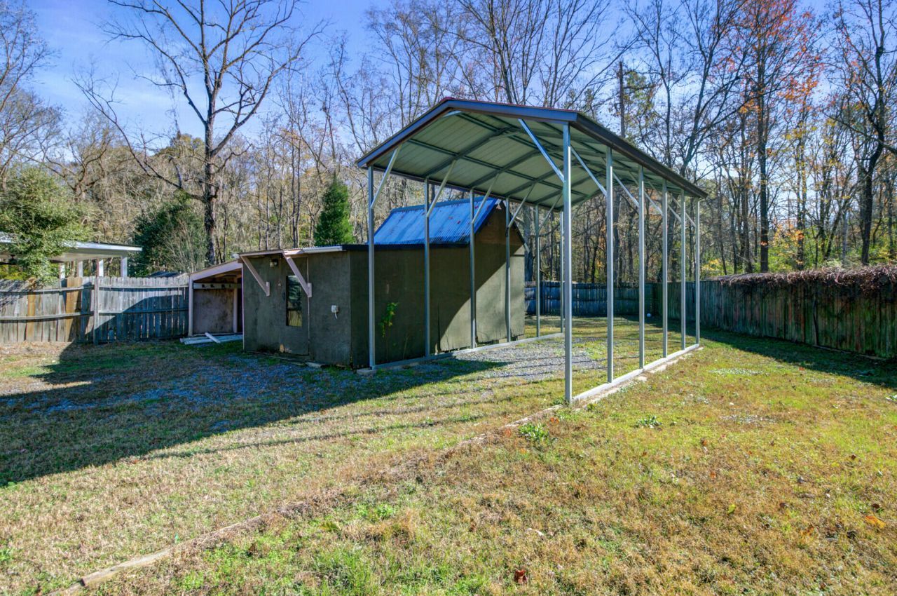 100 John Court Photo 25