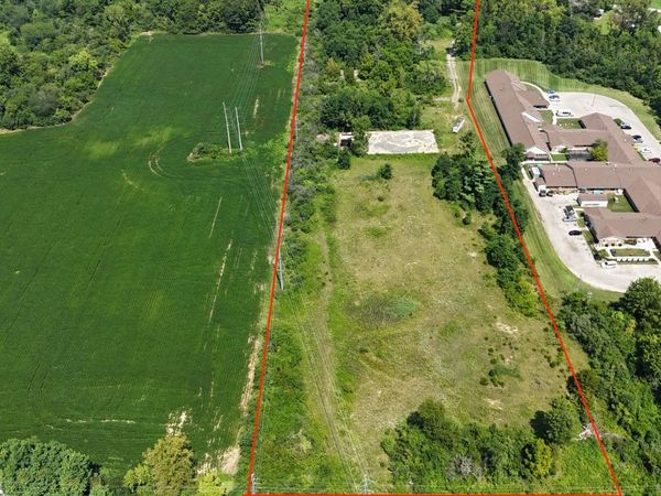 2301 Duquesne Drive, Springfield, OH 45506