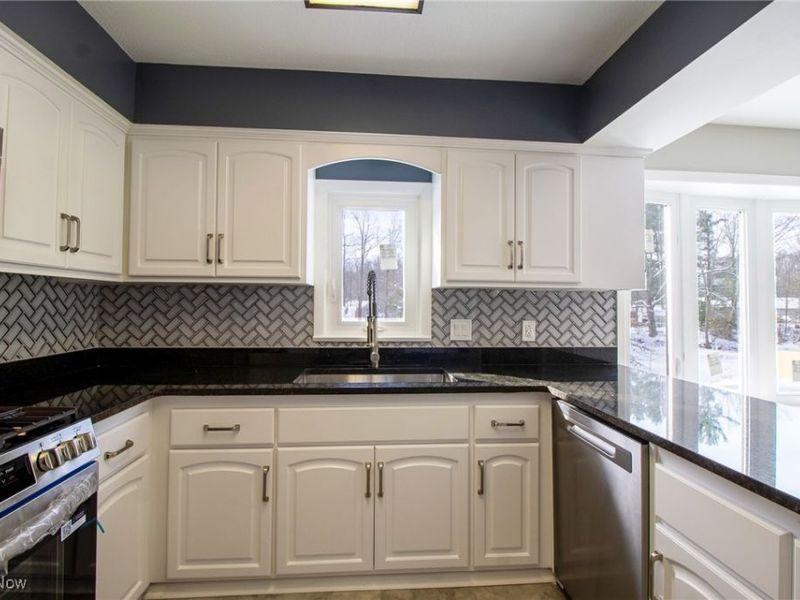 24434 Emmons Road, Columbia Station, OH 44028 Photo 10