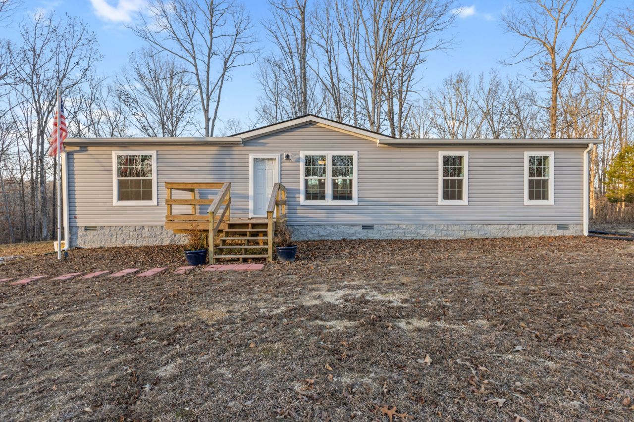 2640 Tower Rd  Nunnelly, TN 37137