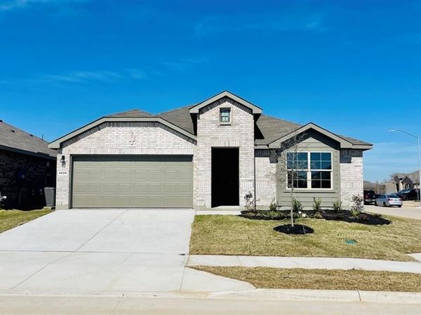 4224 TRICKLING CREEK Lane, Fort Worth, TX 76036