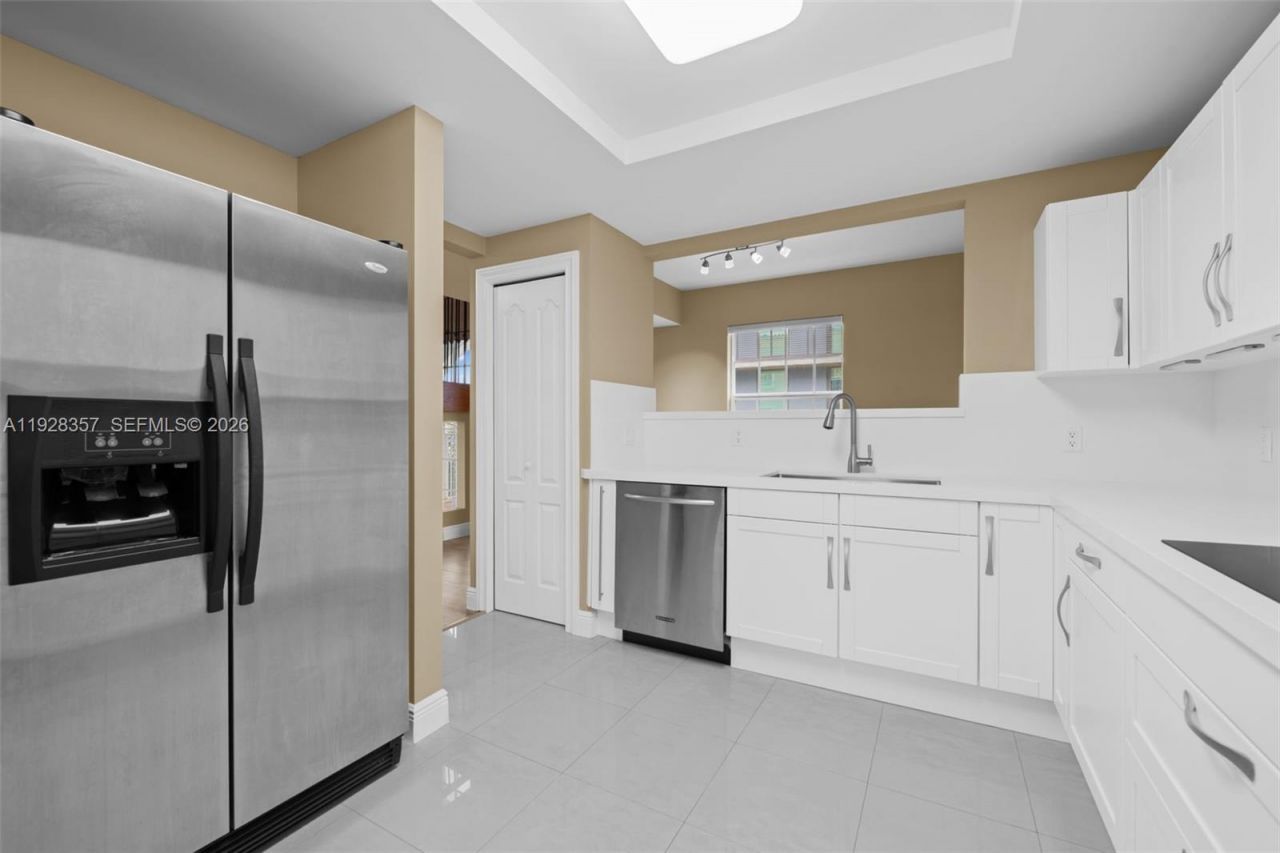 110 Hendricks Isle , Unit 10, Fort Lauderdale, FL 33301 Photo