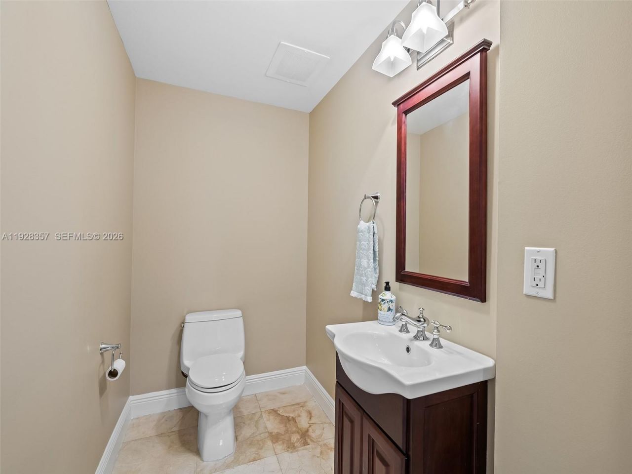 110 Hendricks Isle , Unit 10, Fort Lauderdale, FL 33301 Photo