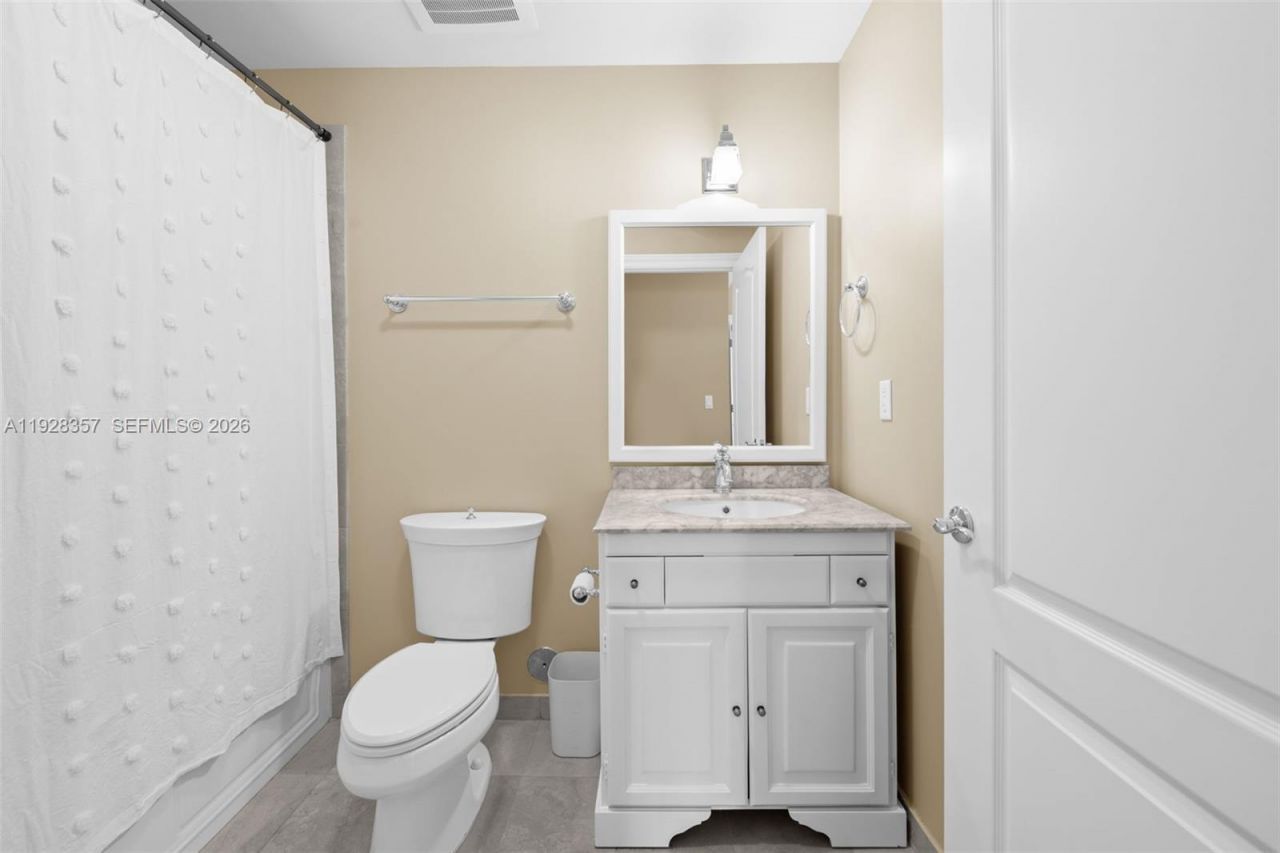 110 Hendricks Isle , Unit 10, Fort Lauderdale, FL 33301 Photo