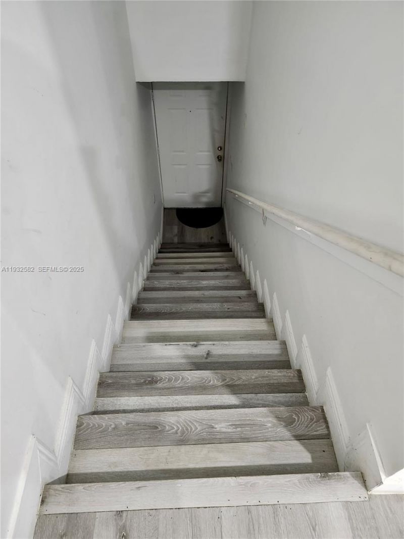 7956 W 29th Ln, Unit 201-5, Hialeah, FL 33018 Photo