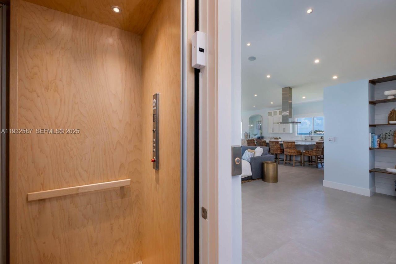 108 Sunrise Dr, Marathon, FL 33050 Photo