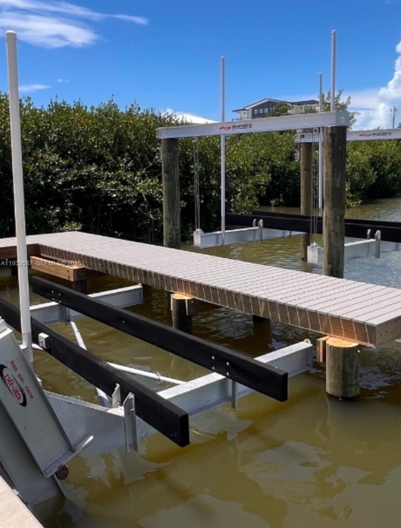 108 Sunrise Dr, Marathon, FL 33050 Photo