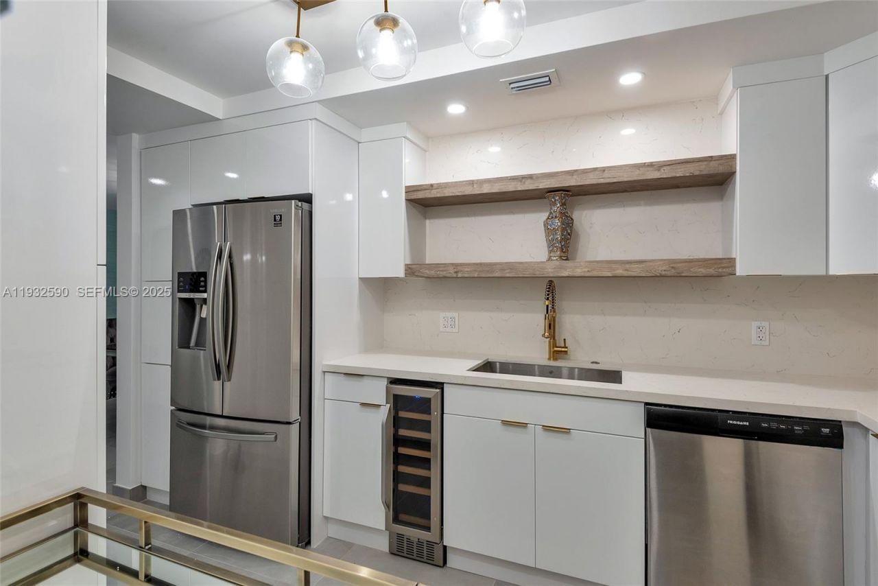 4001 S Ocean Dr, Unit 9F, Hollywood, FL 33019 Photo