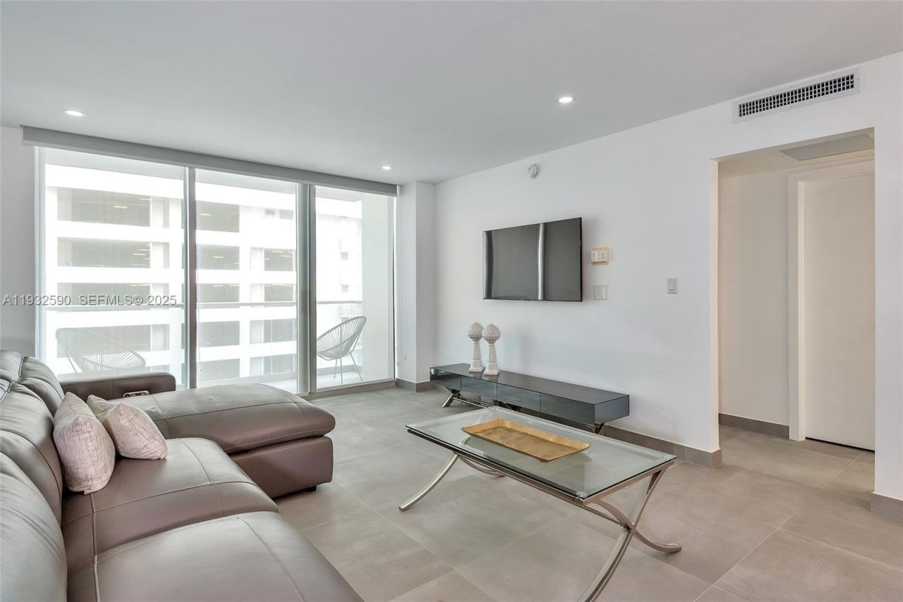 4001 S Ocean Dr, Unit 9F, Hollywood, FL 33019 Photo